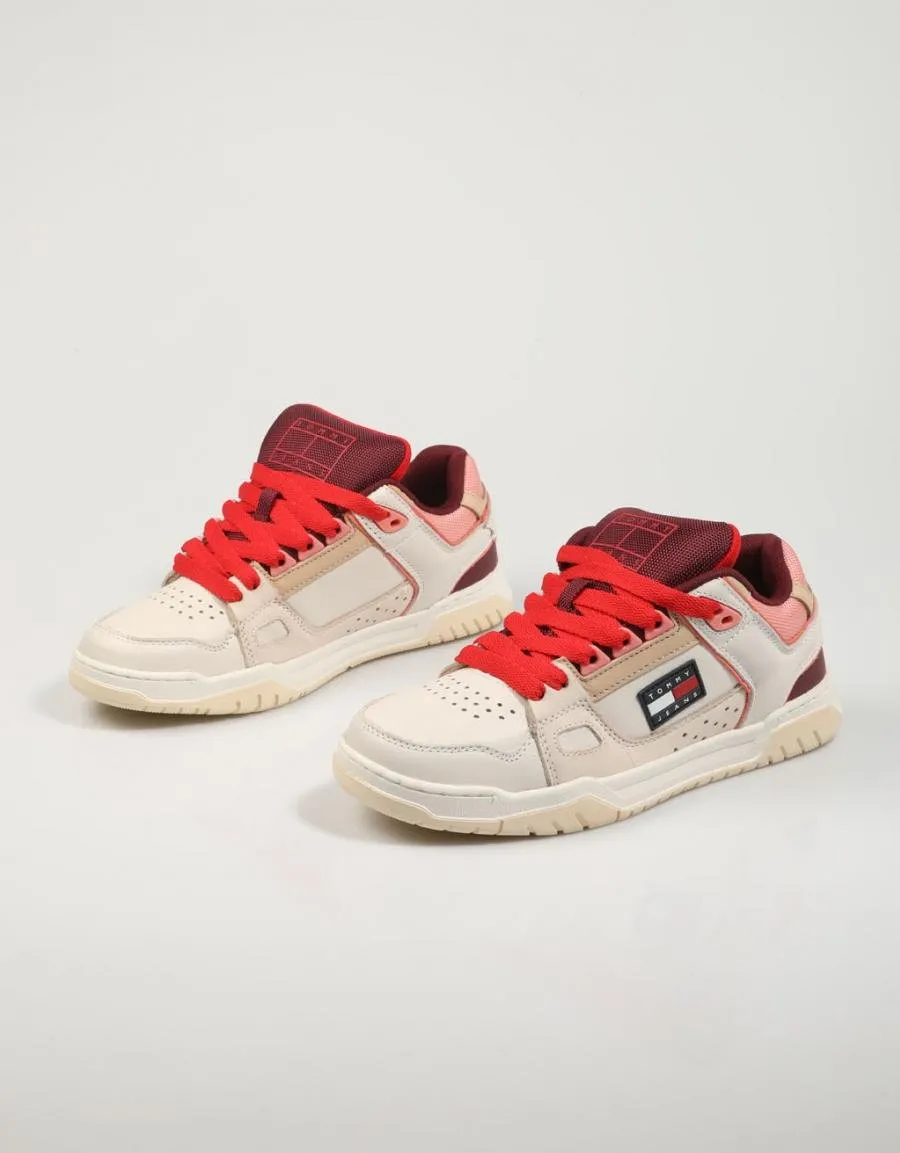  baskets TOMMY HILFIGER Wmns Tommy Jeans Skate Sneaker en Beige 79943