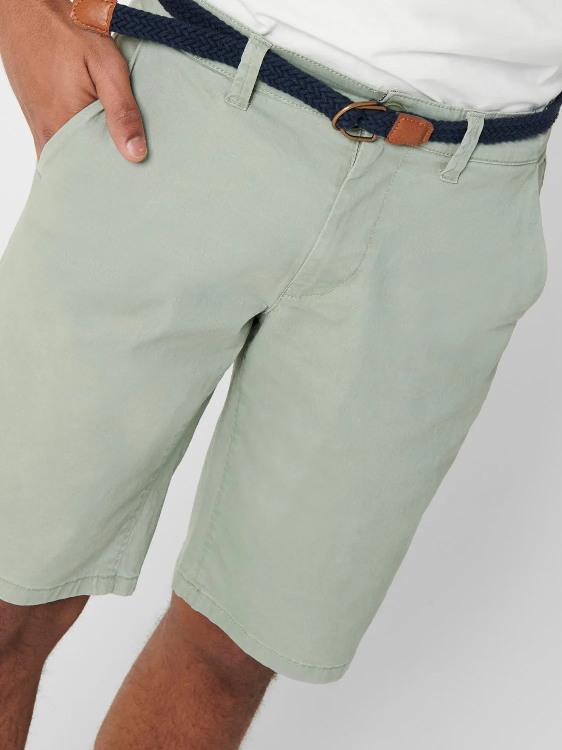 Bermudas de corte regular tipo chinos