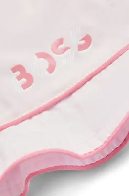 Gorro para bebés en algodón con cordones y logo estampado