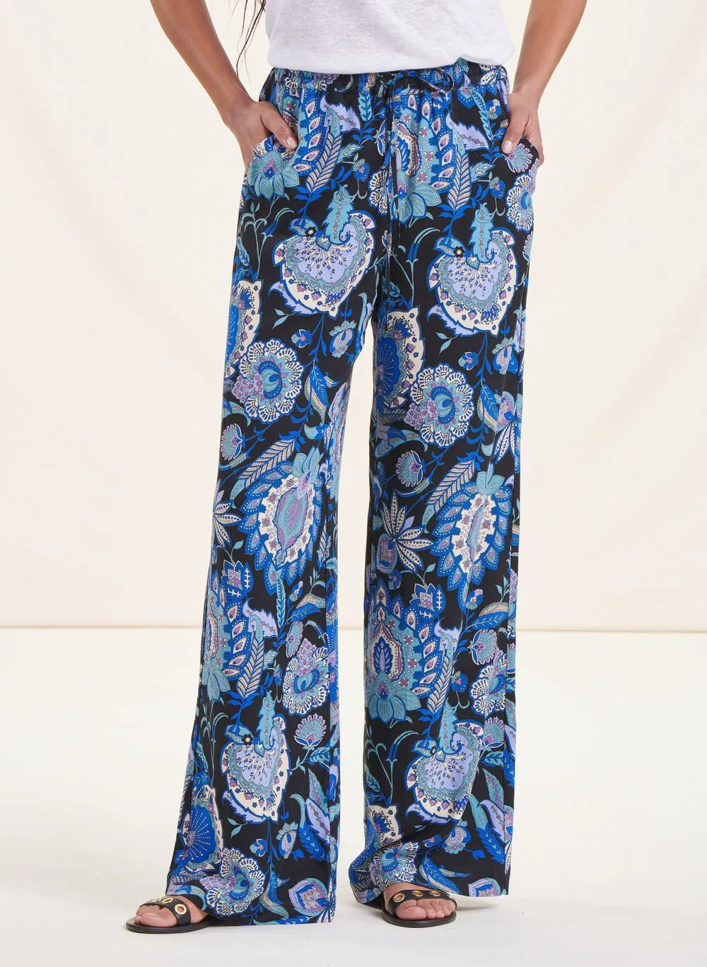 Pantalón ancho estampado en multicolor