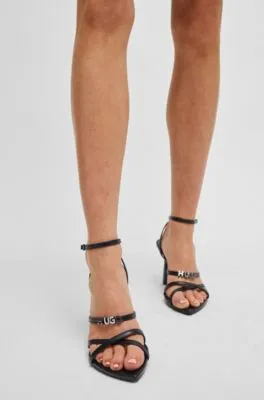 Sandalias de tiras en piel de napa con detalle de logo